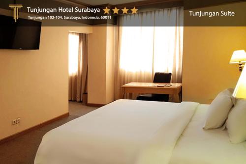 Guestroom, Tunjungan Hotel Surabaya in Surabaya Center