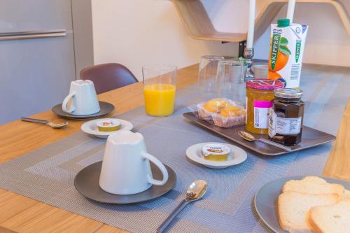 Udine Centre Stylish Apartment - image 6
