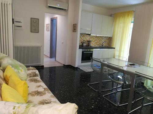 Home by the Sea (Rainbow Home), Monterosso al Mare (Foto 8)