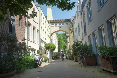 Rembrandtplein Hotel - image 6