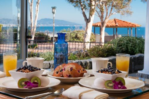 Ételek és italok, Blue Lantern Inn, A Four Sisters Inn in Dana Point