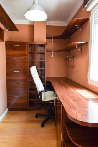 Cremades Duke Apartment - image 7