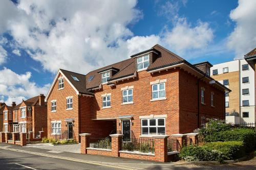 Imperial Court By Viridian Apartments - Maidenhead