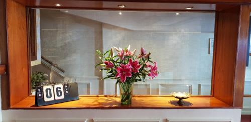 Rembrandtplein Hotel - image 4