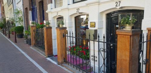 Rembrandtplein Hotel - image 13