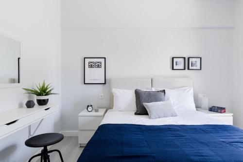 Minimal 2BD Apartment with Lycabettus view by UPSTREET, Atény (fotografie 7)