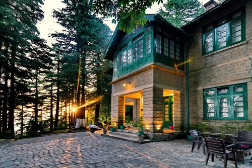 B&B Dalhousie - Brij Villa, Dalhousie - A Colonial Luxury Retreat - Bed and Breakfast Dalhousie