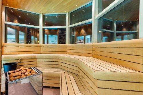 스파, Aurum Hotel in 셸레프테오