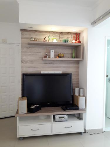 Three-Bedroom Apartment image 4