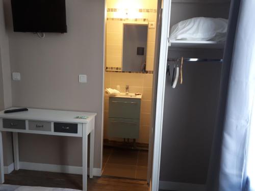 Hôtel Résidence Champerret - image 3