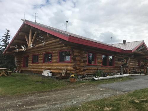 Lake Louise Lodge, Alaska