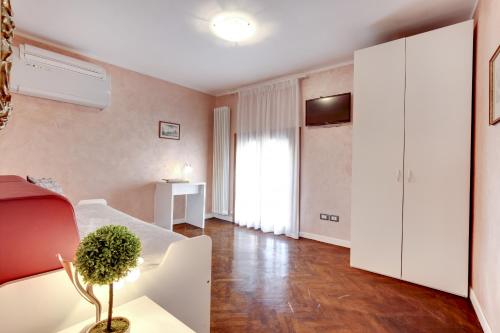 Guglie Design Apartments - image 3