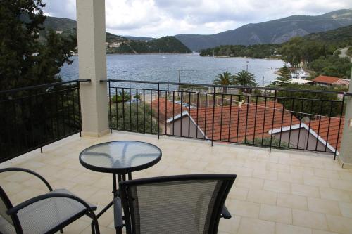 Captain Yiannis - image 6