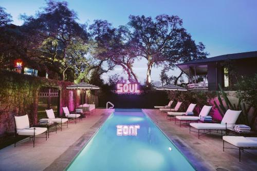 Hotel Saint Cecilia - Austin