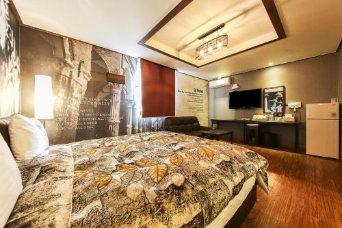 room detail thumbnail 0