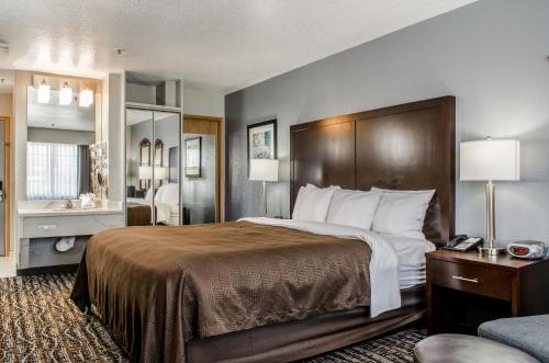 Clarion Hotel By Humboldt Bay in Eureka