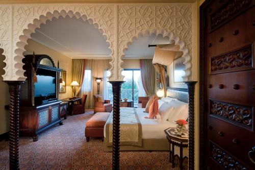 Jumeirah Al Qasr Dubai, Dubai (photo 4)