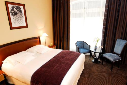 Tiffany Hotel - image 14