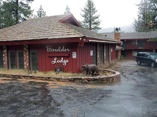 Boulder Lodge - Hotel - June Lake