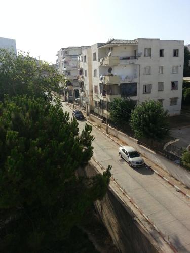 Окрестности, Bel Appartement Kouba Centre in Алжир