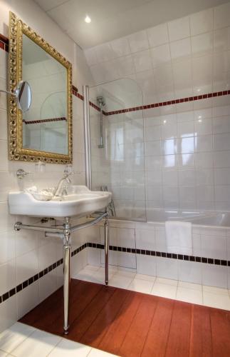 Hotel Trocadero La Tour BEST WESTERN PREMIER