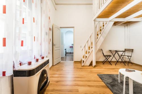  BpR Cozy Rosie Apartment in Budapest