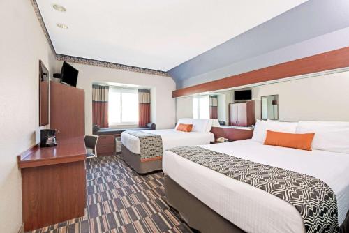 Microtel Inn & Suites Urbandale