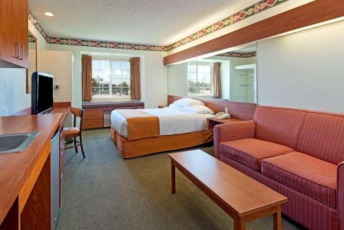 Faciliteiten, Microtel Inn & Suites by Wyndham Pueblo in Pueblo