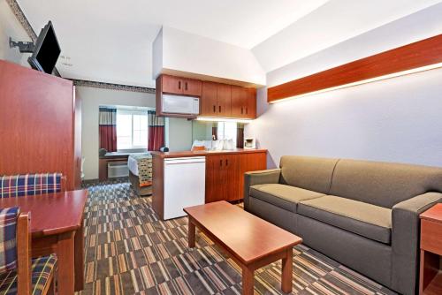 Microtel Inn & Suites Urbandale