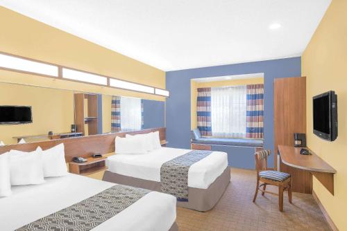 Microtel Inn & Suites By Wyndham Chili/Rochester Airport