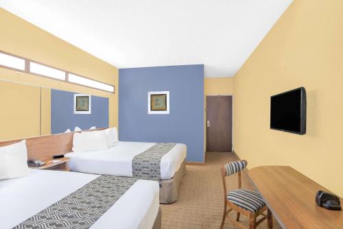 Microtel Inn & Suites By Wyndham Chili/Rochester Airport