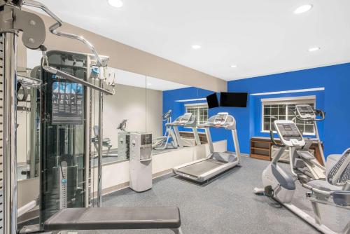Fitness center, Microtel Inn & Suites by Wyndham Binghamton in Johnson City