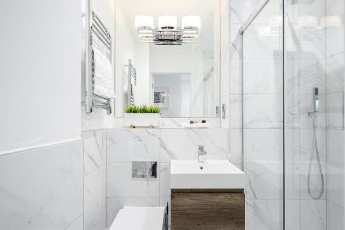 حمام, Roomspace Serviced Apartments - The Legacy in هوف