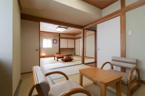 ホテル白樺荘 志賀高原 長野 年 最新料金 部屋写真 口コミ