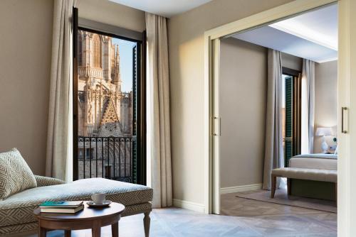 Colón Hotel Barcelona - image 2