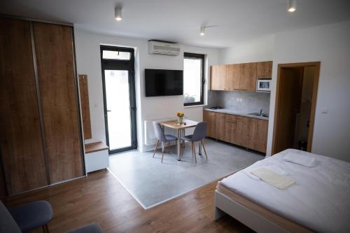 Deluxe Double Room with Extra Bed