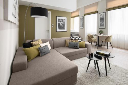 One-Bedroom Apartment image 7