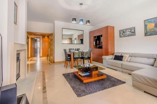  Lisbon Place & Beyond in Lissabon