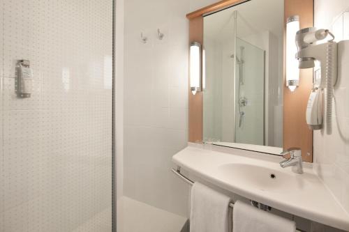 Ibis Milano Centro - image 11