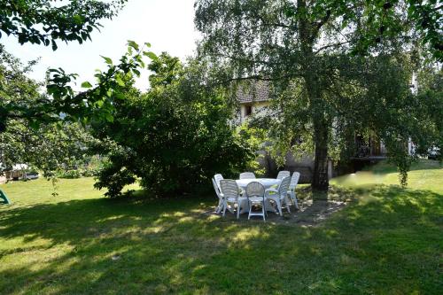 Ferme de ma Grand-Mère (Ferme de ma Grand-Mere) in Haut-du-Them-Château-Lambert