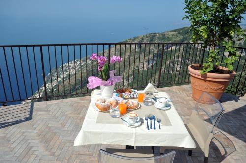 Instalaciones, Villa Paradise Resort in Agerola