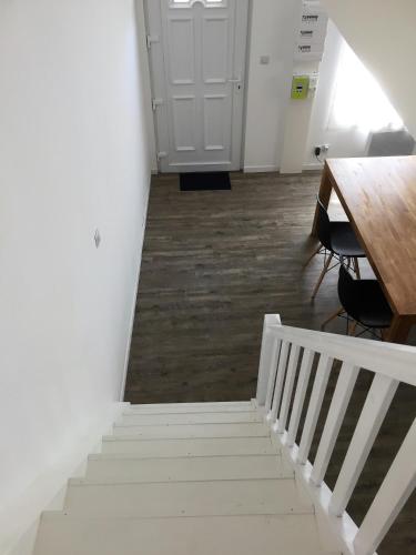 Maison neuve au pied des vignes - image 7