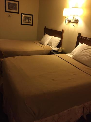 Cheshire Motor Inn - image 2