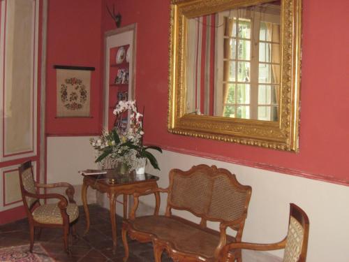 Chambre d'Hôtes Le Castelet - image 13