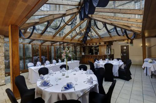 Best Western Walworth Castle Hotel - image 9