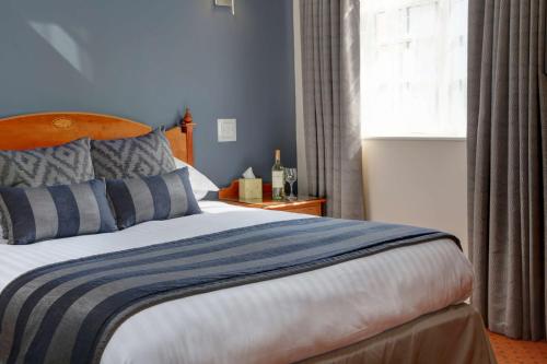 1 double bed