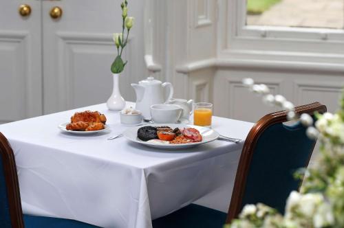Burn Hall Hotel Sure Hotel Collection by Best Western - image 7