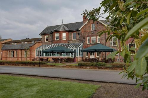 Burn Hall Hotel Sure Hotel Collection by Best Western - image 4