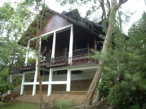 Ratmanee House