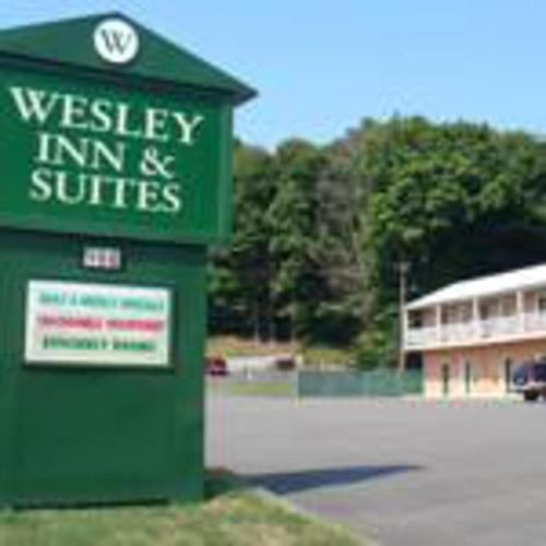 . Wesley Inn & Suites